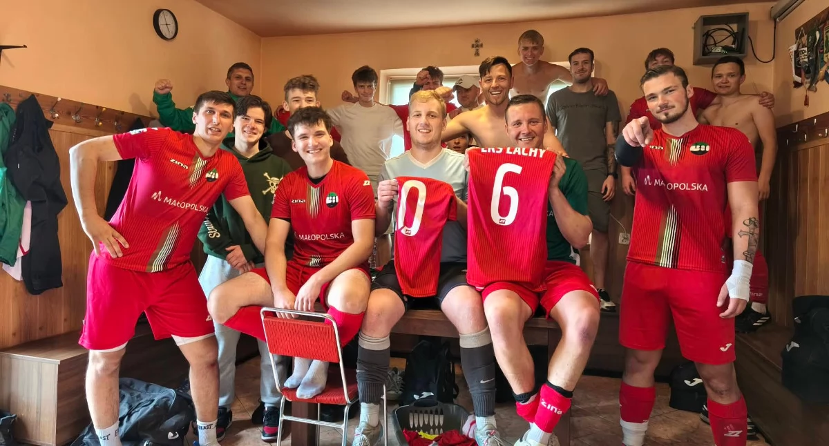 A-KLASA SUSKA: Lachy gromią Grom, Garbarz ścina Dąb
