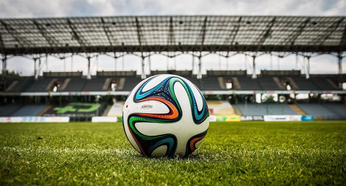 Futbol, który łączy pokolenia. Światowy Dzień Piłki Nożnej także świętem lokalnych społeczności