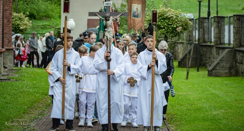 Świadectwo wiary i jedności: Boże Ciało w Stryszawie Górnej.