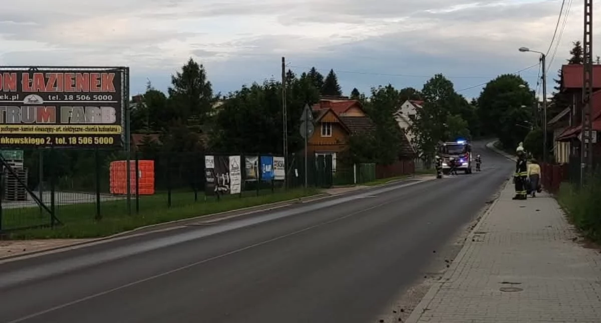 Wyciek substancji na ul. Maczka w Jordanowie