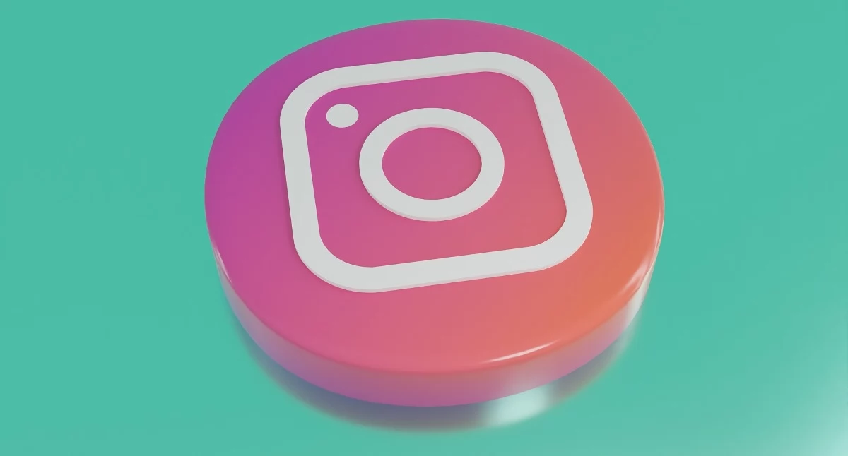 Jak działa algorytm Instagrama i jak go wykorzystać do wzrostu obserwujących