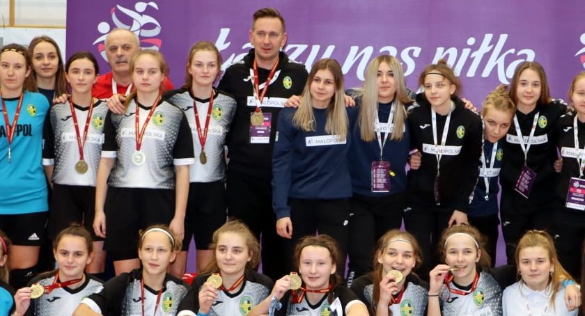 Ola Jeziorska, Paulina Guzik i Kasia Drobny mistrzyniami Polski U-16 w futsalu!