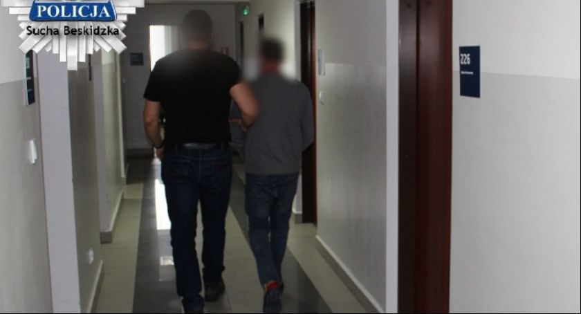 Koledzy pobili go do nieprzytomności i... okradli 