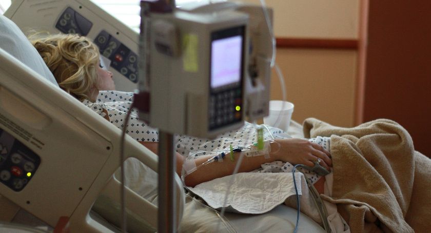 W suskim szpitalu wszystkie łóżka covidowe są zajęte! Od dziś ma być ich więcej 