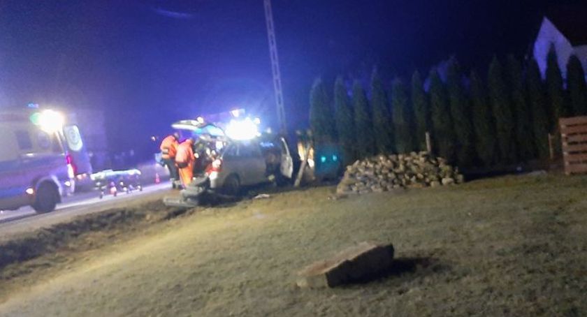 Nocny wypadek w Lachowicach. Jedna osoba poszkodowana