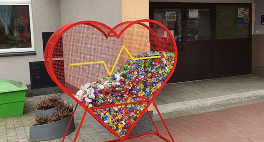 Empatia wyrażona w... plastikowych nakrętkach 
