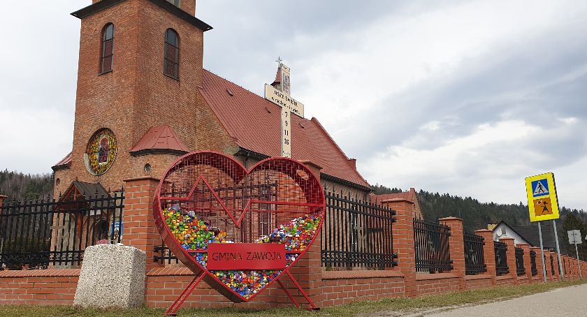 Serce rośnie. Pomaganie przez segregowanie tym razem w gminie Zawoja  