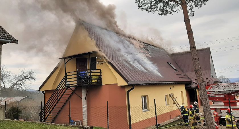 Czerwony kur nad Budzowem. Straty są duże (wideo)