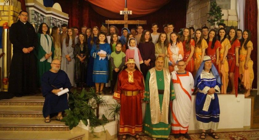 Misterium Męki Pańskiej. Przypominay  inscenizacje z Makowa i Zawoi.