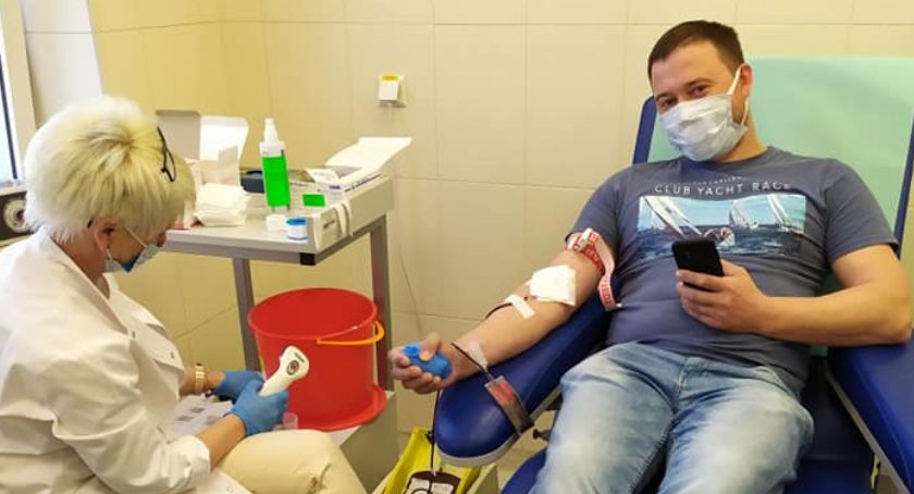 Krwi nie szczędzili. Dali jej sobie utoczyć ponad 11 litrów! 