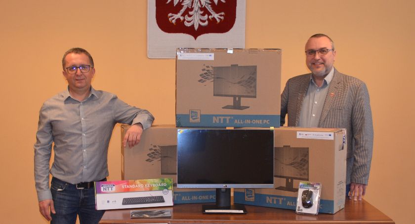 Nowe komputery w szkołach w gminie Stryszawa