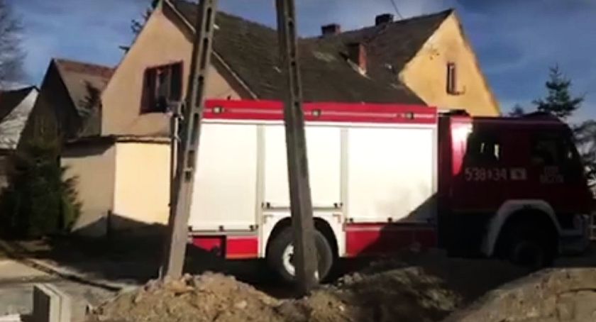 Zapaliła się szafa, a od niej cały pokój (wideo)