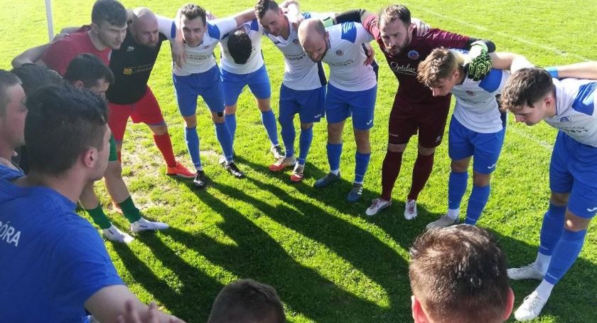 V-LIGA CHRZANOWSKA: Gol-marzenie Kalickiego i Tempo zdobywa Kęty, debiutancki gol Bali dla Babiej Góry, Brzezina skorzystała z prezentów Garbarza