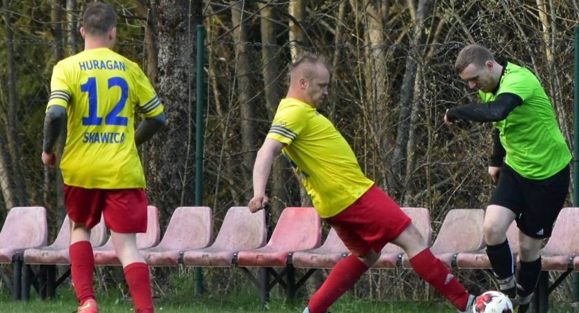 B-KLASA: Huragan przyćmił Błyskawicę, Grom traci punkty na boisku Olimpii