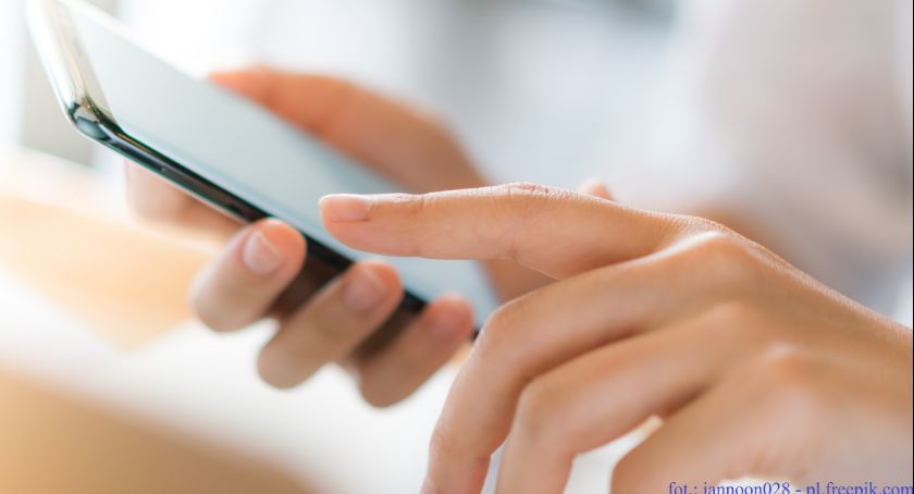 Obowiązek zgłaszania umów o dzieło – dyżur telefoniczny ZUS