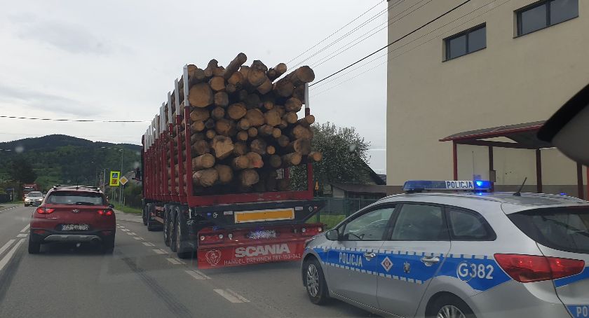 5-latka potrącona przez ciężarówkę
