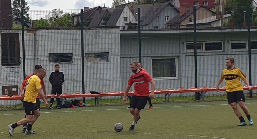 Liga się podzieli? 