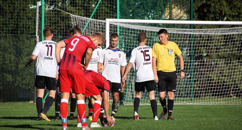A-KLASA WADOWICE: Jałowiec się odegrał na BCS, lider pokazał klasę w Juszczynie, standard Strzelca