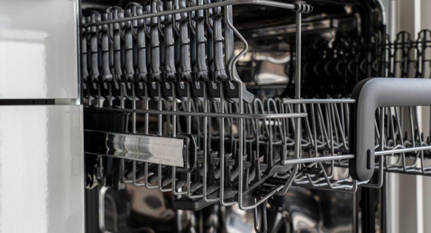 Czy tabletki do zmywarek all in one są skuteczne? Przekonaj się
