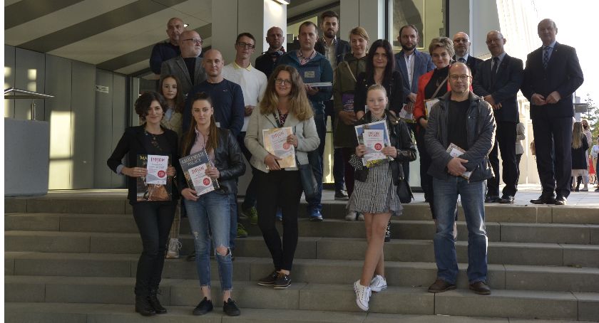 Matuesz Wilczek, fotoreporter portalu Sucha24.pl po raz drugi zwycięzcą konkursu Zdjęcie Roku Powiatu Suskiego 2020
