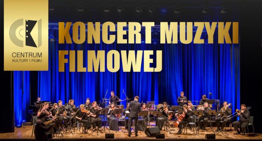 Koncert muzyki filmowej na dziedzińcu zamkowym