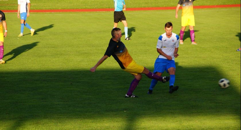 V-LIGA CHRZANÓW: Derbowe przełamanie Babiej Góry, udany pościg Halniaka, Tempo konsekwentnie do przodu