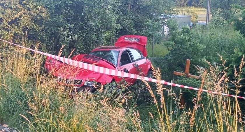 Kuków: Dachowanie na wojewódzkiej 