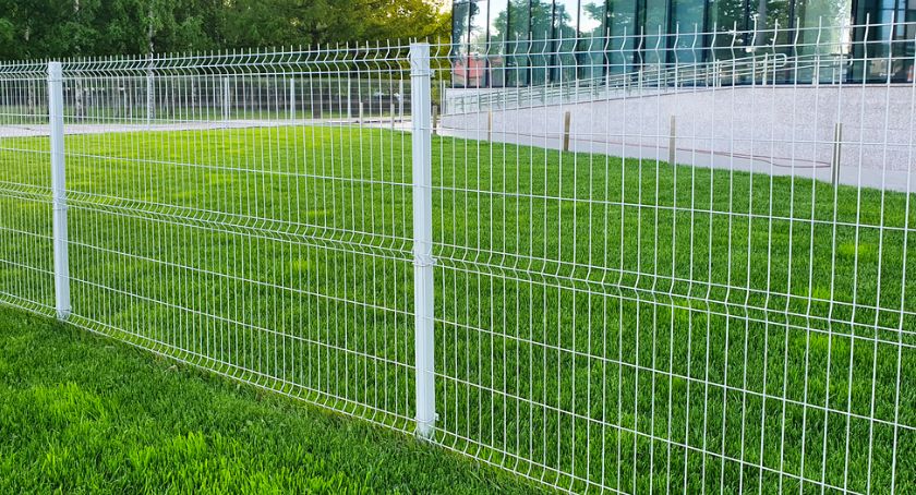Ogrodzenie panelowe – dlaczego warto się na nie zdecydować?