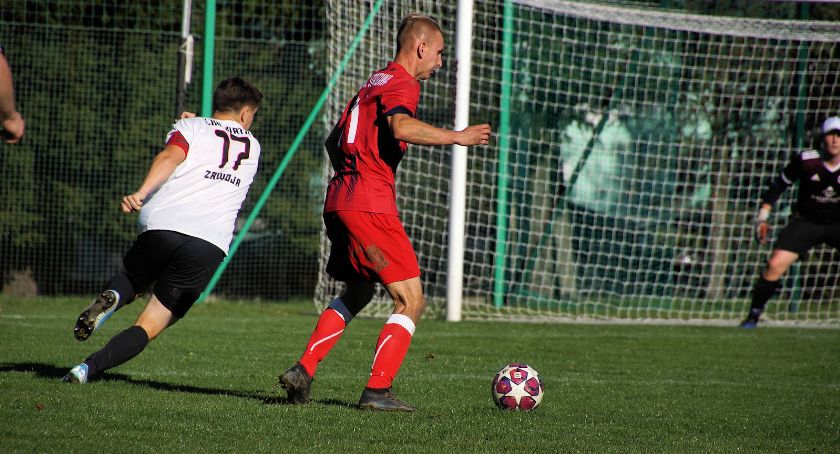 A-KLASA WADOWICE: Skuteczna pogoń Jałowca, lepsze humory Naroża i Żurawia, Burza przeszła nad Zawoją