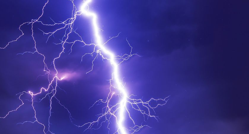 Synoptycy ostrzegają przed gwałtowną zmianą pogody! Spodziewane są nie tylko burze