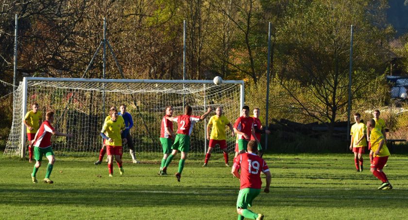 B-KLASA WADOWICE: Dawid Turek odczarował stadion w Osielcu, Błyskawica nie przetrwała zrywu gospodarzy