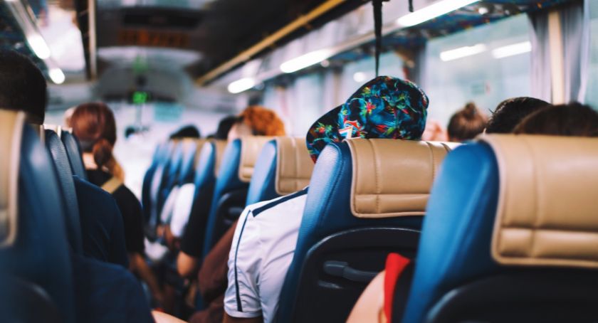 Z Małopolski do Niemiec – bus czy tanie linie lotnicze?
