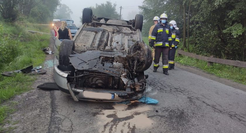 Wczoraj dachowanie w Budzowie, dziś w Stryszawie 