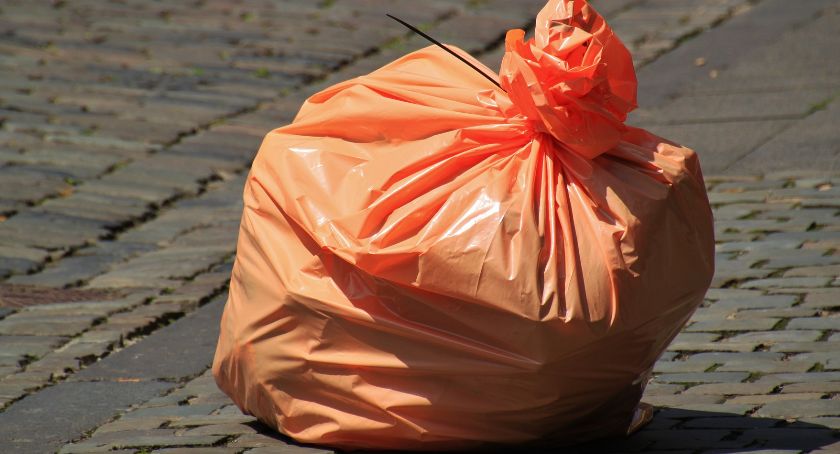 Sucha Beskidzka: Odpadów przybywa i ich odbiór kosztuje coraz więcej!  