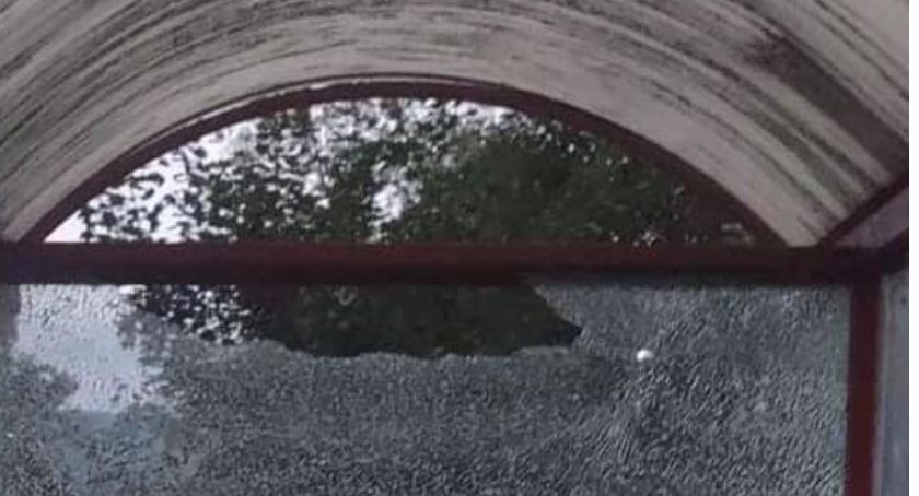 Sołtys prosi o pomoc w ujęciu wandali. Zniszczyli dwa przystanki 
