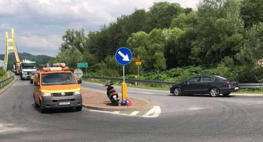 Skodą w motorowerzystę 