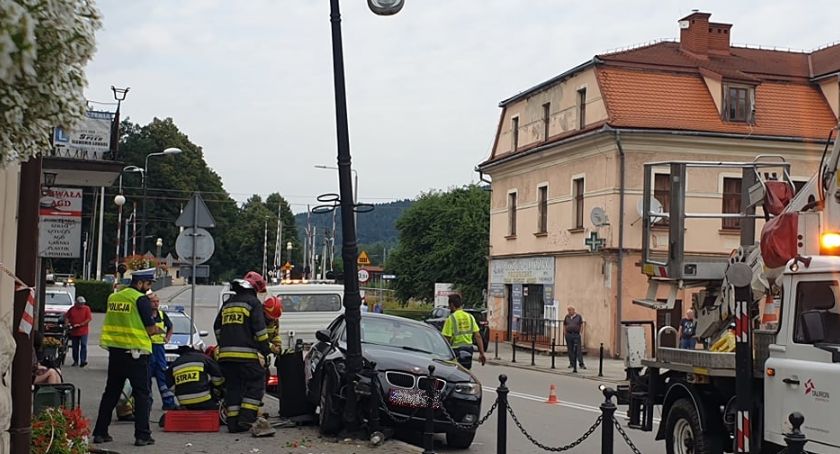 Kolejny słup skasowany 