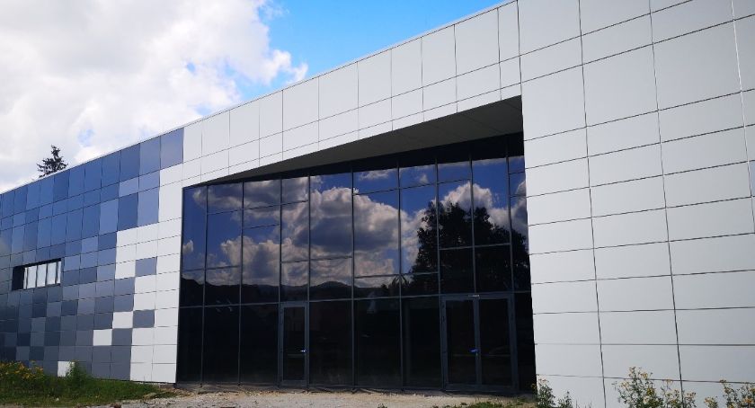 Podbabiogórskie Centrum Kultury nabiera ostatecznych kształtów i kolorów 