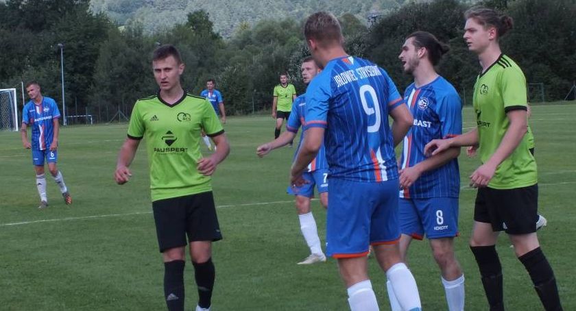 Piłkarska środa: Bystra-Jałowiec i Żuraw-Halniak, czyli derby, które nie mogą zawieść, Babia Góra jedzie do Brzeszcz, Jordan walczy w Pucharze Polski