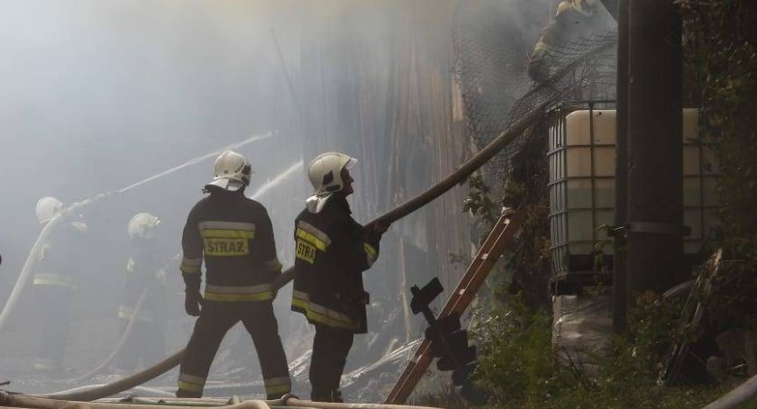 To już się w głowie nie mieści. Strażacy zostali w trakcie akcji … zaatakowani! 