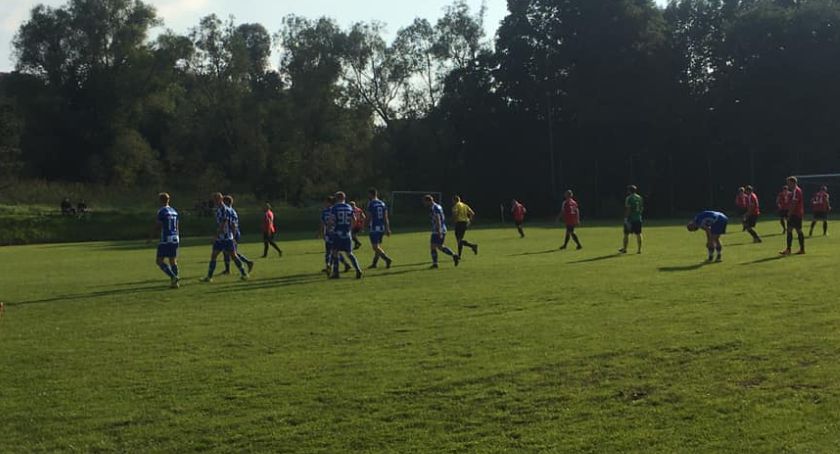 A-KLASA SUSKA: Derby pełną gębą, a każde z niesamowitą historią! Od 1:3 do 5:3 Żurawia ze Strzelcem, Lenik broni karnego w 90. minucie na boisku Halniaka!