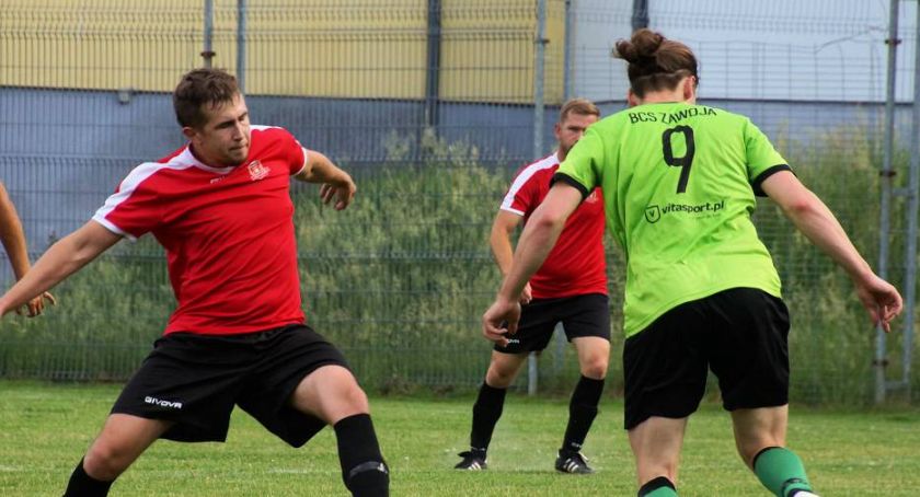 A-KLASA SUSKA: Żuraw trafił Naroże już w 10 sekundzie, hattrick Fujaka, a Lachy rozbite, Bystra zrzuca Leńcze z podium, Halniak wygrywa z Garbarzem