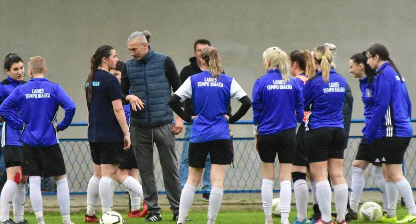 IV-LIGA KOBIET: Ladies raziły nieskutecznością, ale trzy gole i tak zdobyły