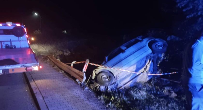 Sarny nie potrącił, ale auto jest w opłakanym stanie 