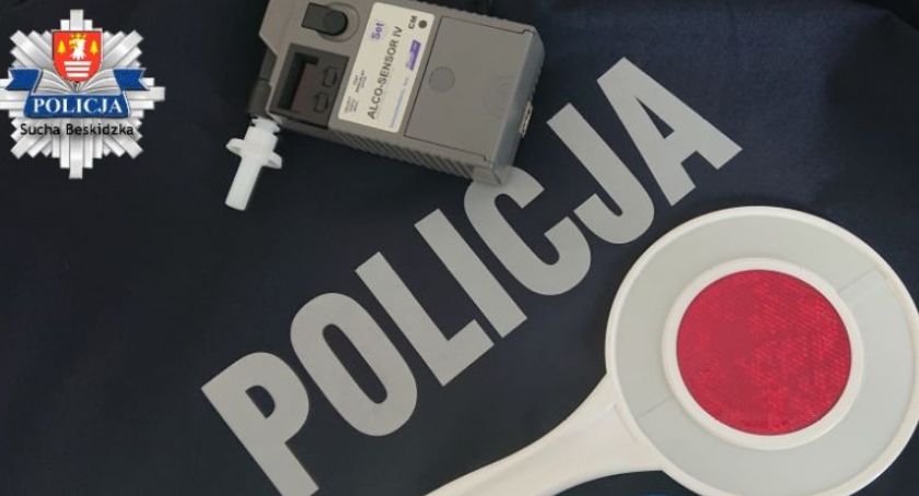 Slalomem ze Stryszawy do Suchej. Metą było spotkanie z policjantami 
