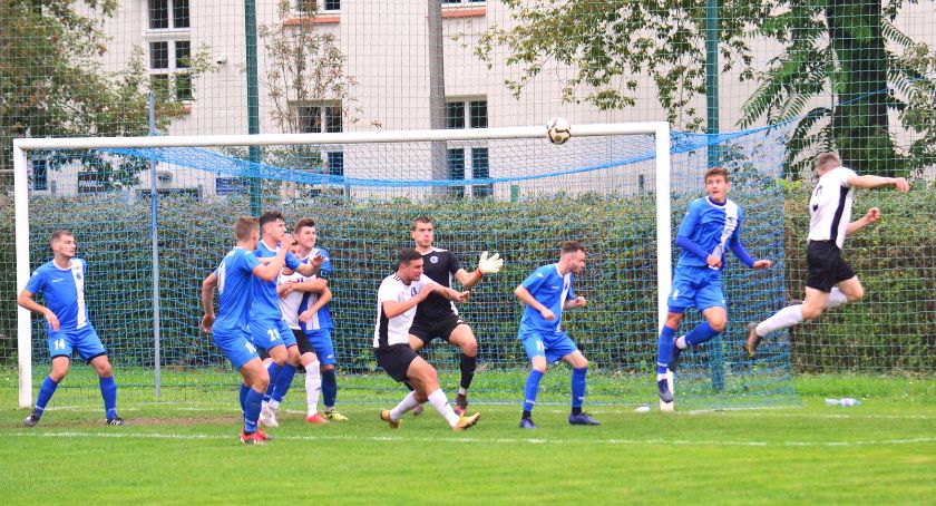 IV-LIGA: Remis niczym porażka i dwie kontuzje (zdjęcia i video)