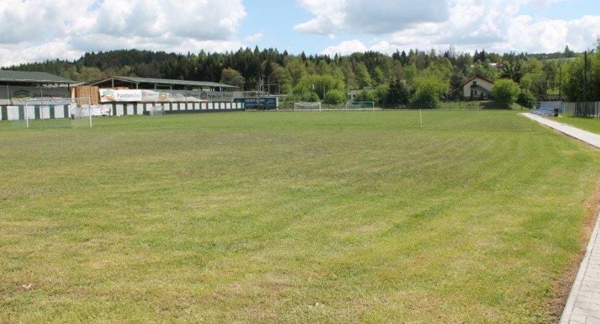Jordanów: Wybudują boisko ze sztuczną nawierzchnią i oświetleniem. Dotację już mają 
