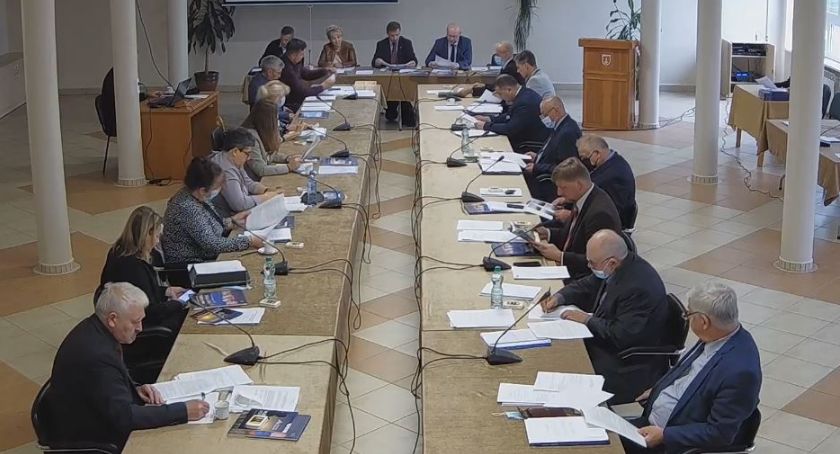Młodzieżowa Rada Powiatu nie powstanie. Przynajmniej na razie. Dlaczego? 