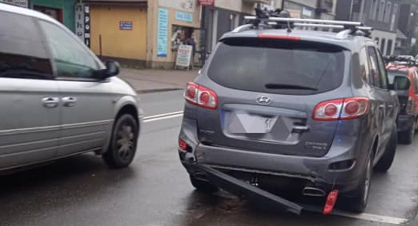 Stłuczka o poranku. Trzy auta rozbite 