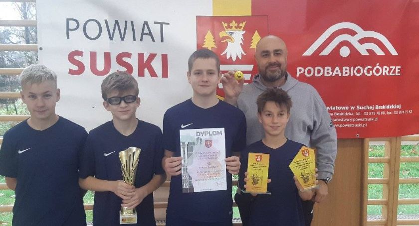 Podwójny triumf reprezentantów SP1 Sucha Beskidzka w koszykówce 3x3